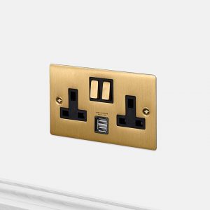 2G UK SOCKET USB / Brass