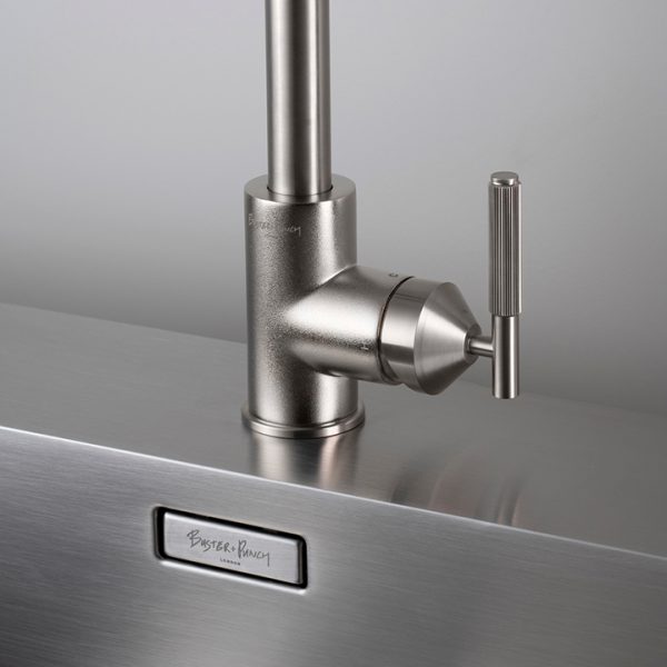 Kitchen Taps / Mixer With Pull Out Spray / Linear / Steel - Image 4