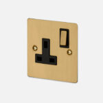 1G UK Socket / Brass