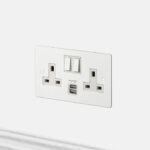2G UK Socket USB / White