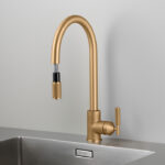 Kitchen Taps / Mixer With Pull Out Spray / Cross / Brass