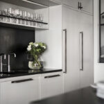 Closet Bar / Smoked Bronze - Image 2