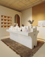 Cascade Display Table