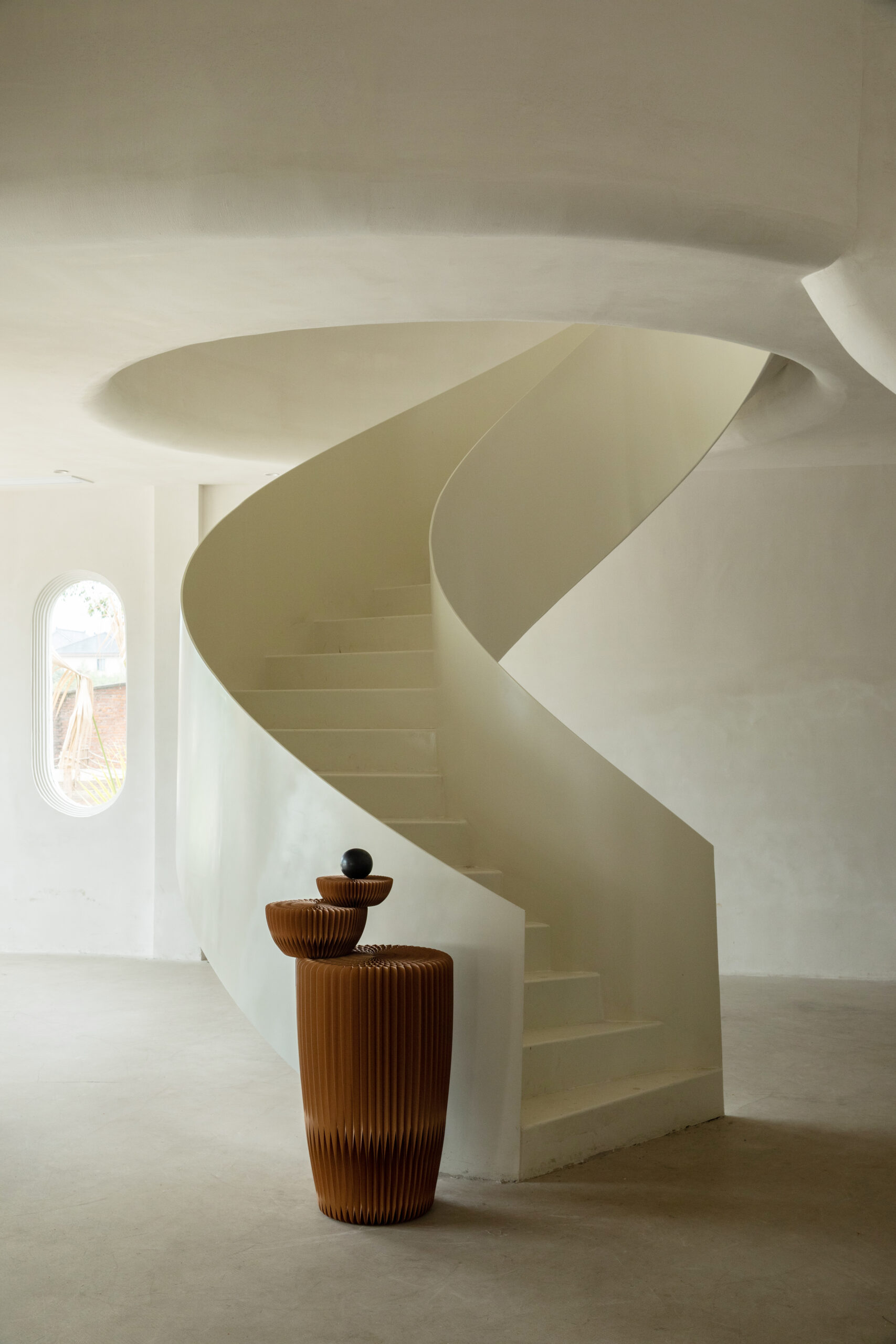 Totem Display Stand 1 Totem Display Stand - Image 1